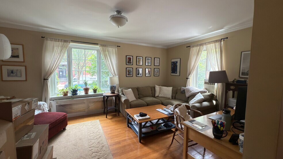 Building Photo - 17 Monmouth Ct