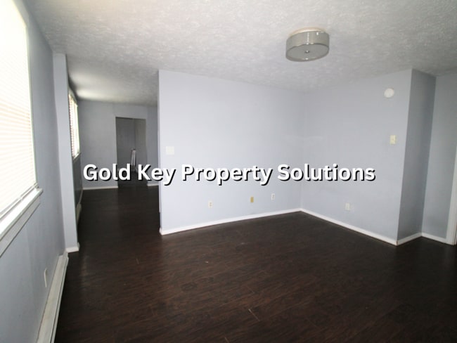 Building Photo - MUNCIE 3 BR 1 BA house with Fenced Backyar...