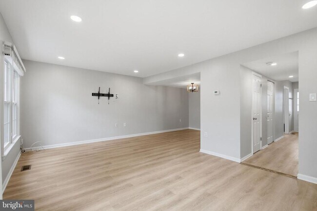 Building Photo - 12120 Stoneford Dr