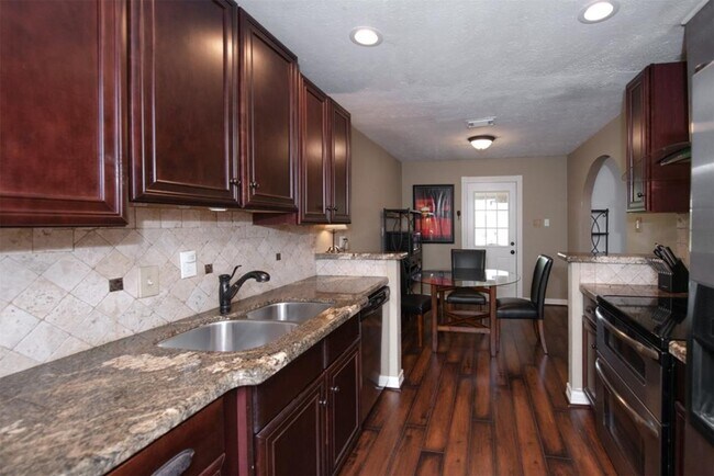 Building Photo - 17618 Autumn Trails Ln