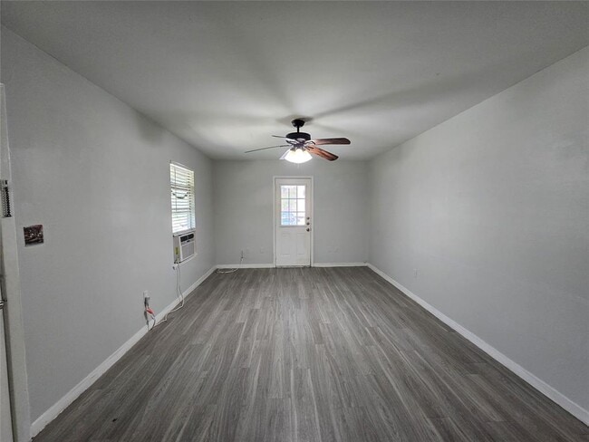 Building Photo - 4708 Red River St