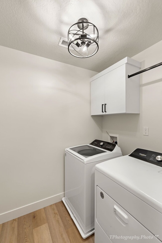 Building Photo - Female Only - Room for Rent with a shared bathroom in a brand new townhome!
