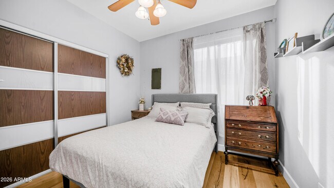 Building Photo - 25084 N 68th Ave