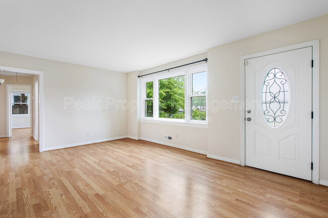 Building Photo - 8514 Wetherly Dr