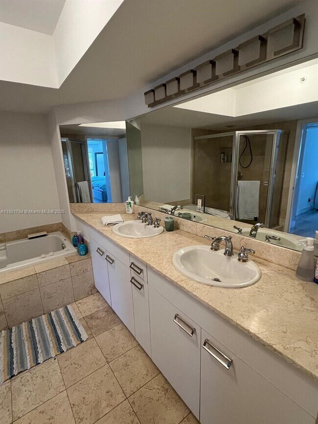 Building Photo - 21055 Yacht Club Dr