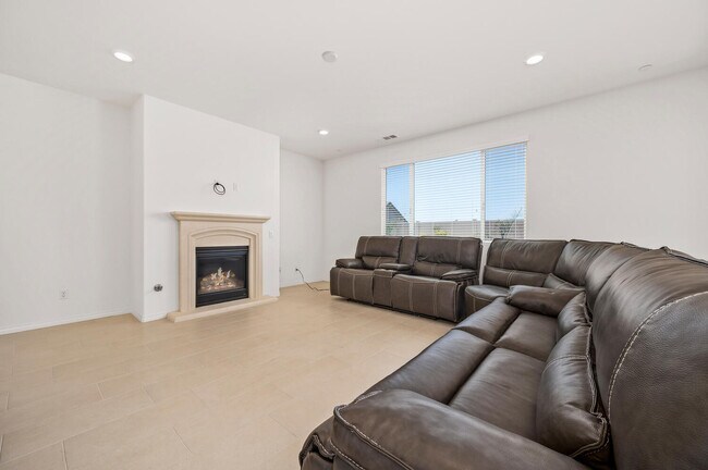 Building Photo - 36712 Summer Dain Ln