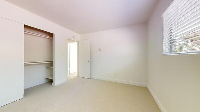 Building Photo - 1306 Amethyst St