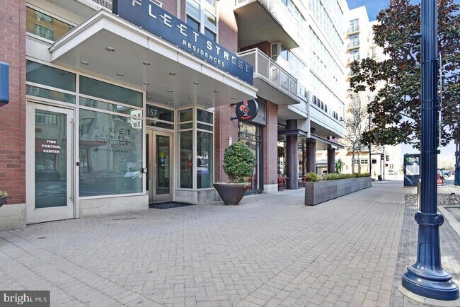 Building Photo - 157 Fleet St