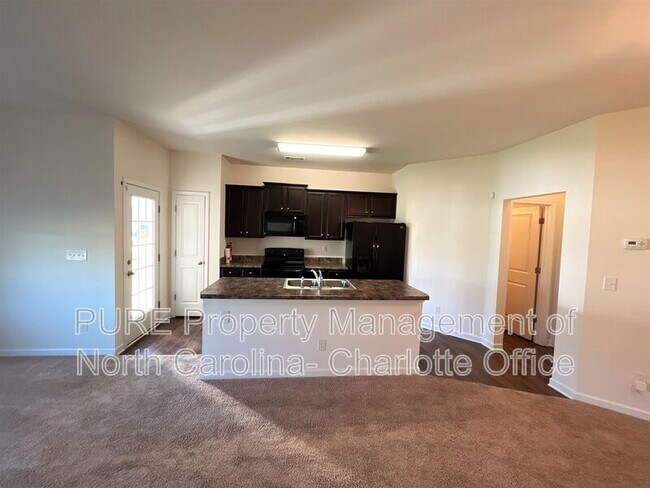 Building Photo - 7627 Galvin St