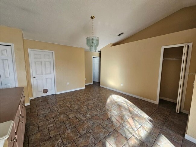 Building Photo - 2940 Dupont St