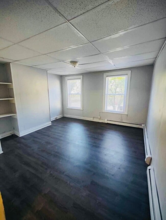 Building Photo - 50 Ontario St