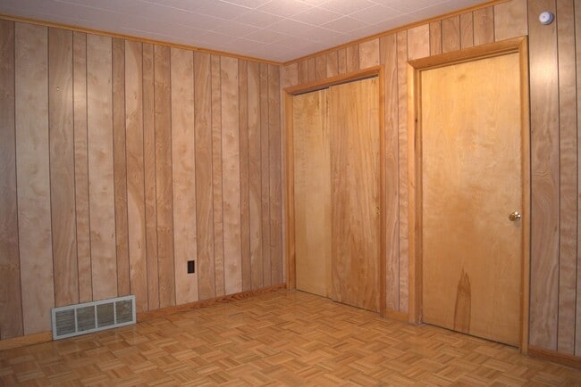 Building Photo - Marvelous 4 Bed 2.5 Bath House In Quarry H...