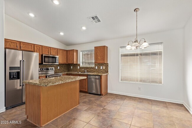 Building Photo - 42346 W Sunland Dr