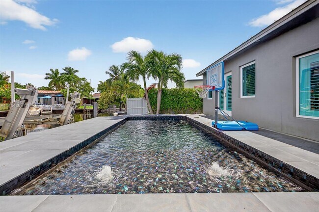 Building Photo - 1009 Tangelo Isle