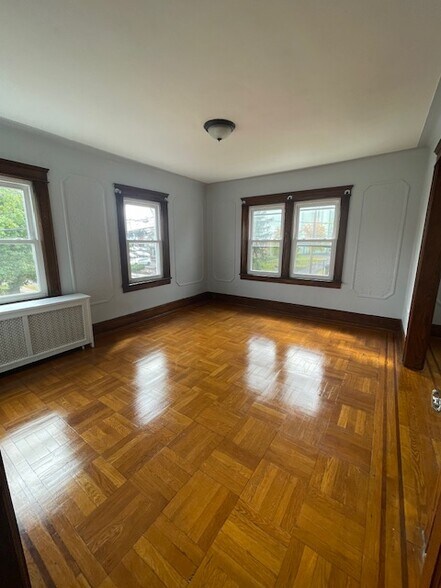 Building Photo - 503 Olympia Ave