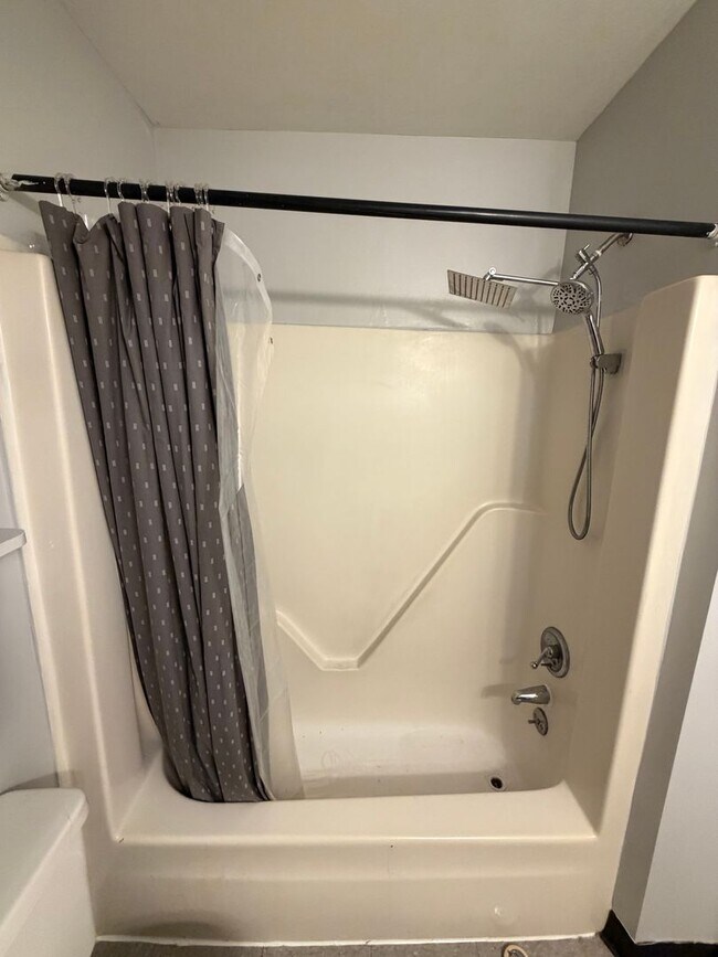 Building Photo - 2627 Floyd Ave