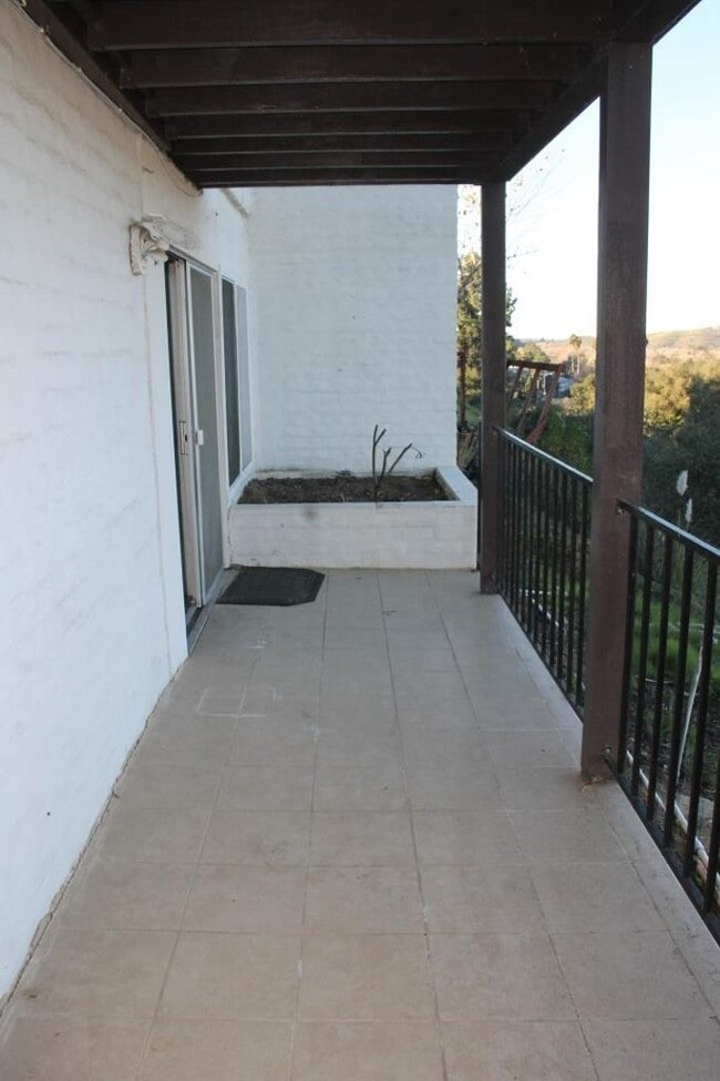 Building Photo - 2Bed/2.5Bath Home in Bonsall w/ a View~ Cl...