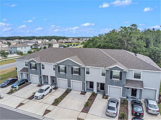 Building Photo - 32803 Pez Landing Ln