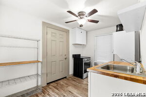 Building Photo - 3106 N Zarzamora St