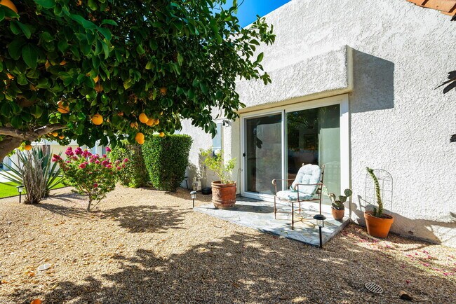 Building Photo - 6071 Hazeltine Plaza