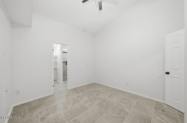 Building Photo - 821 Los Lagos Way