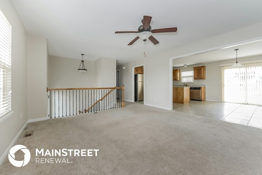 Building Photo - 425 Sunflower Dr