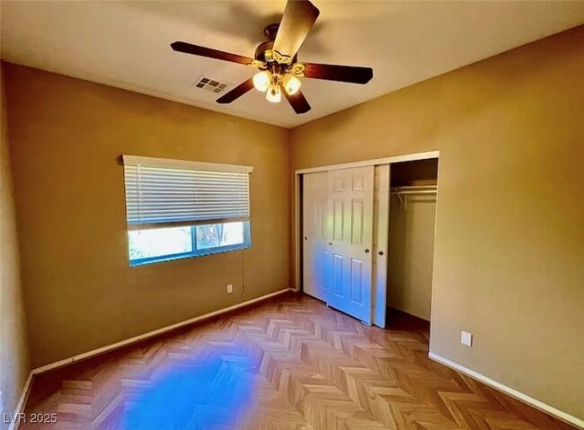 Building Photo - 2455 Silver Sunrise Ln