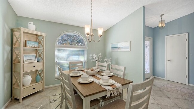 Building Photo - 2246 Cork Oak St W