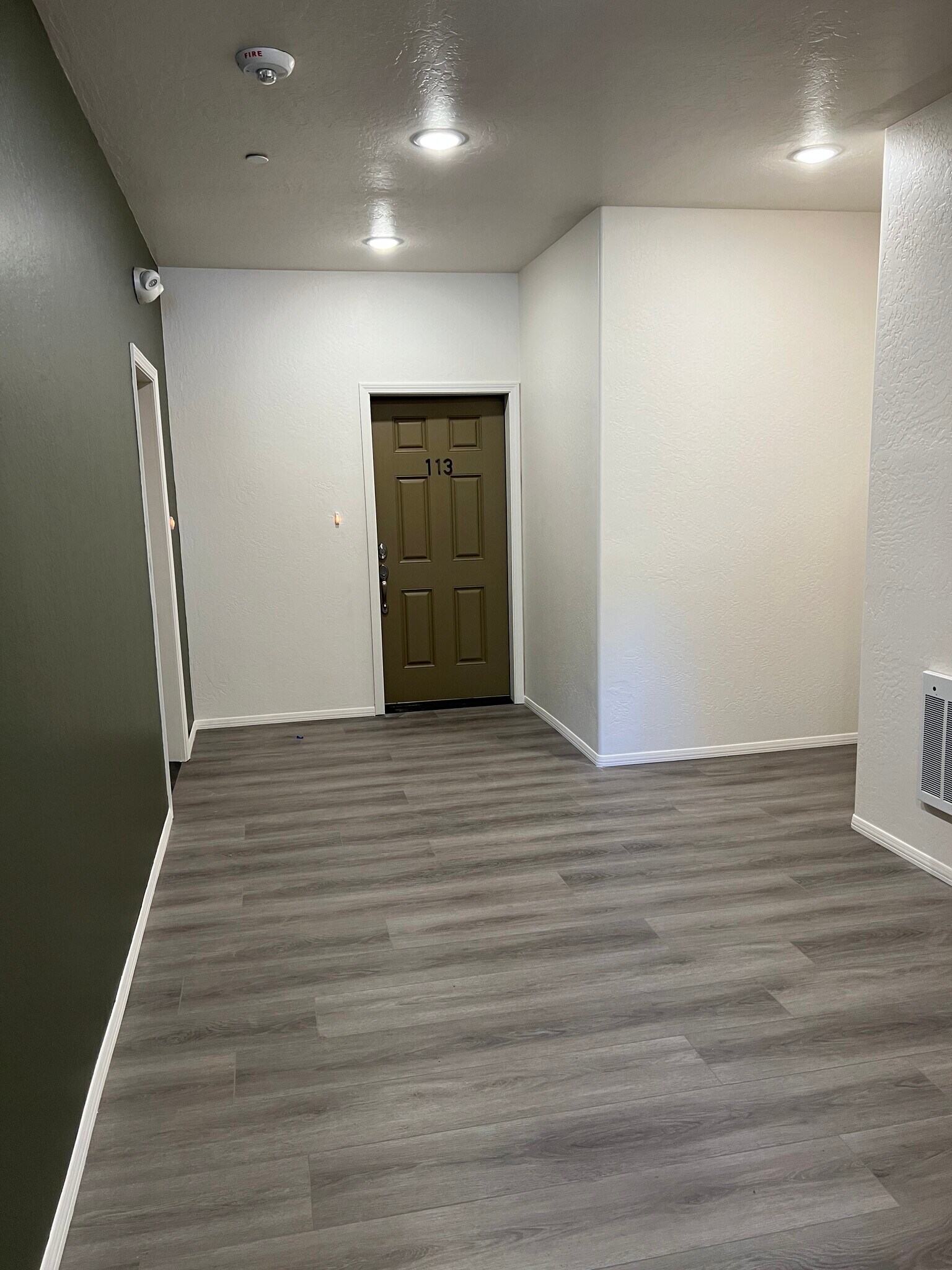 Front door entry to unit - 1650 E Ponderosa Pkwy
