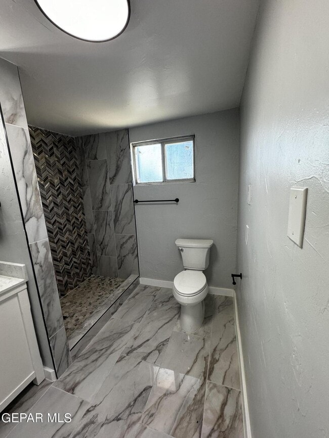 Building Photo - 10277 N Loop Dr
