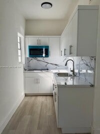 Building Photo - 2340 SW 14th St