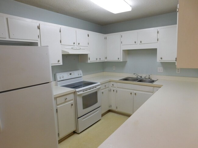 Building Photo - 1512 College Way