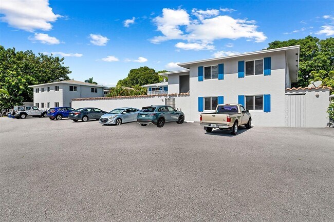 Building Photo - 1417 NE 26th Dr
