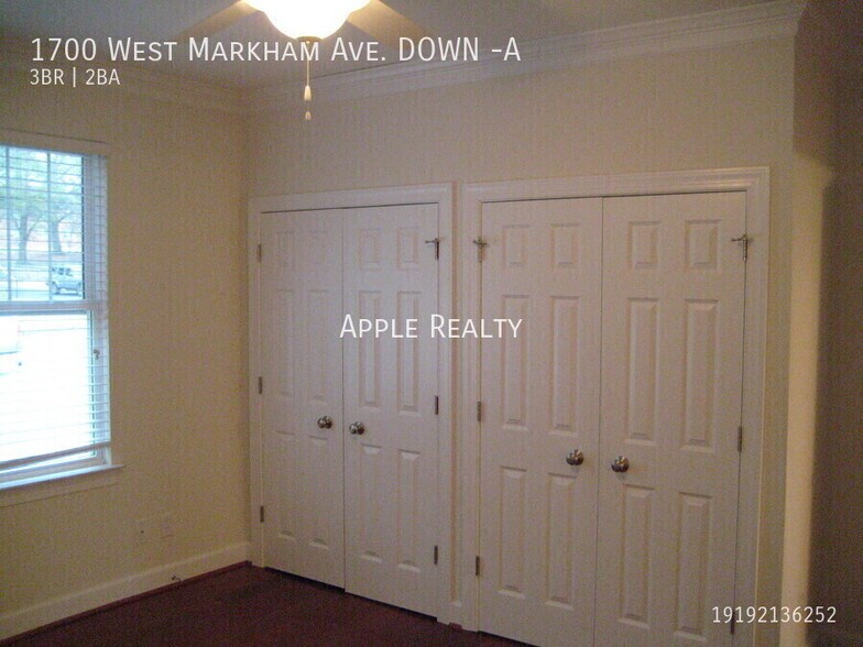 Building Photo - 1700 W Markham Ave