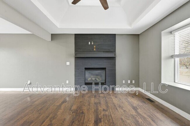 Building Photo - 11516 N Windsor Ave