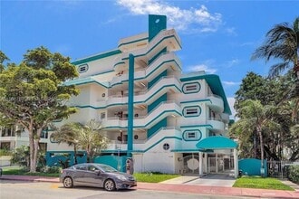 Building Photo - 9156 Collins Ave