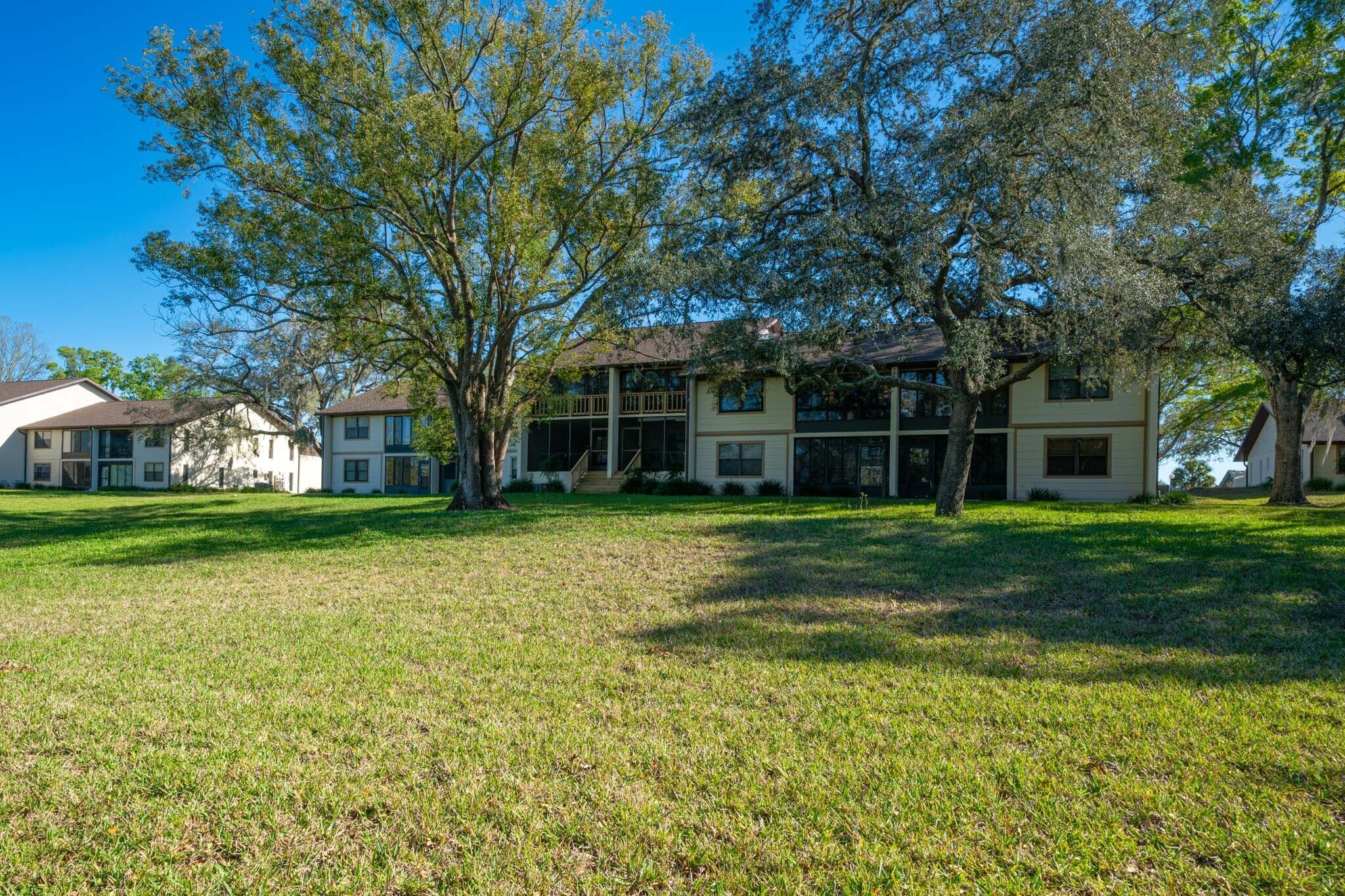 Building Photo - 385 E Hartford St