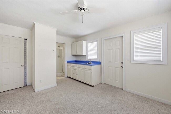 Building Photo - 1377 11th Ct N