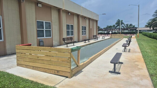 Building Photo - 2805 Crosley Dr E