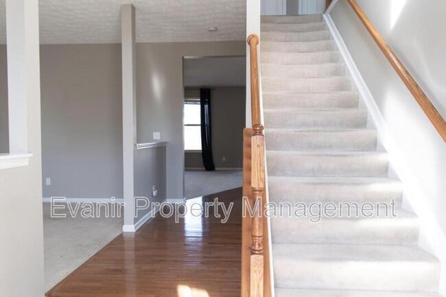 Building Photo - 2257 Murphy Ln E