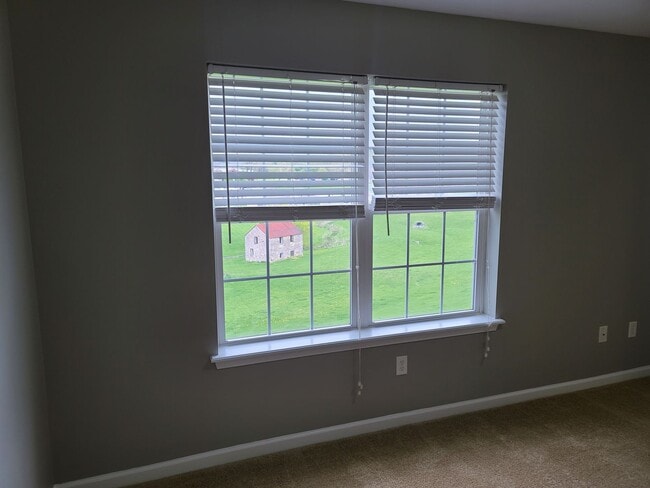 Building Photo - 3 Bedroom Townhome for Rent in Waynesboro!