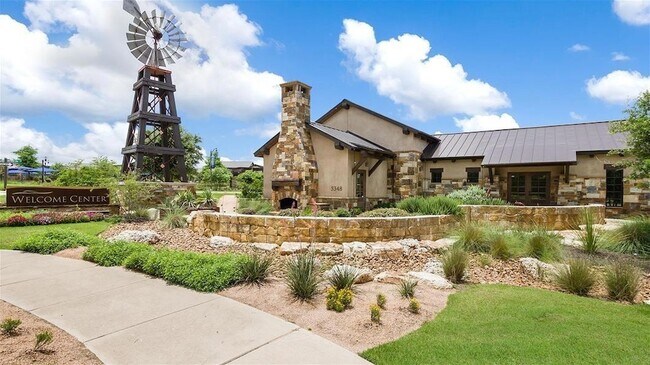 Building Photo - 6313 Empresa Dr
