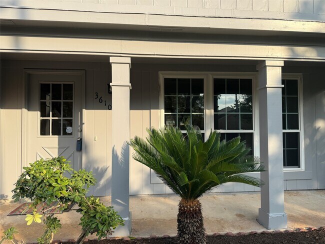 Building Photo - 3610 Bartons Ln