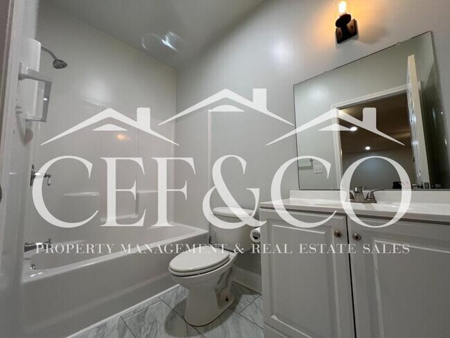 Building Photo - Spacious 3 Bed / 2 Bath Home – District 7, Spartanburg