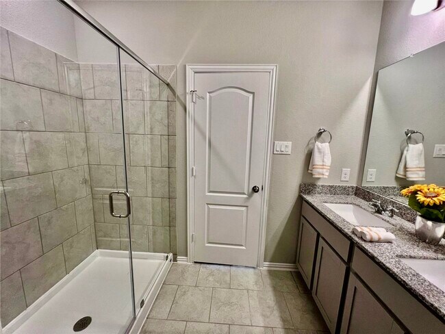 Building Photo - 31418 Horseshoe Meadow Bend Ln