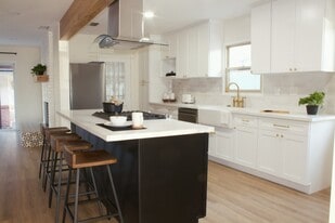 Building Photo - 5016 Briercrest Ave