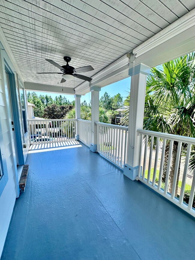 Building Photo - Charming 3B/2.5B Home in Eagle Bay – $500 ...