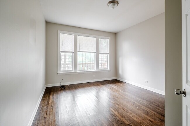 Building Photo - 6111 S Eberhart Ave