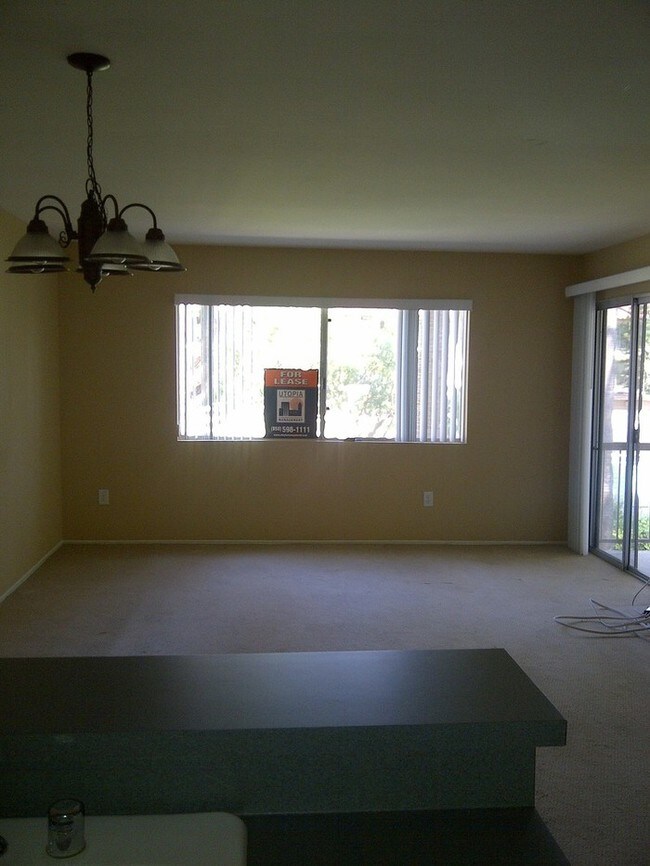 Building Photo - One Bedroom Condo in Mission Plaza Complex!