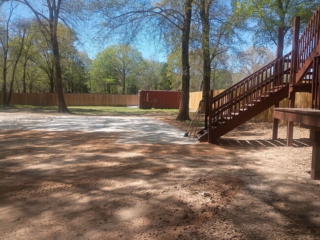 Building Photo - This one has it ALL! Rare with privacy and views! Large shed and truck/boat storage!